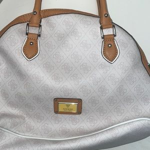 Women’s Guess Bag